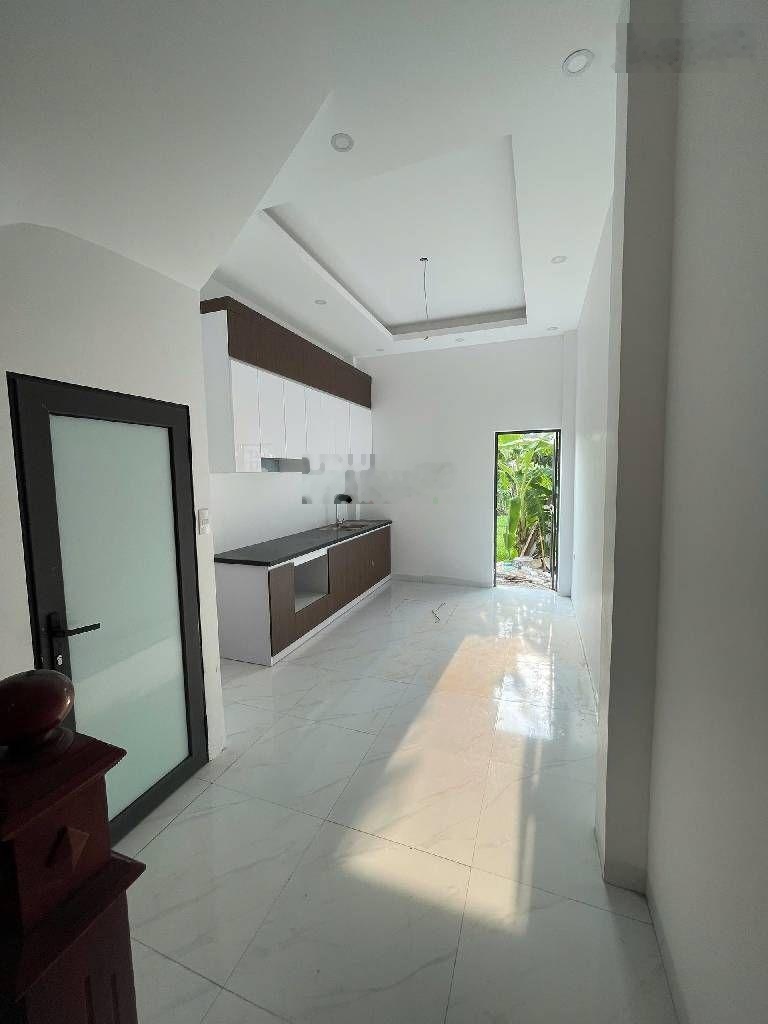 Bán nhà lĩnh nam.34 m.5 tầng.sổ đỏ . giá 6.3 tỷ