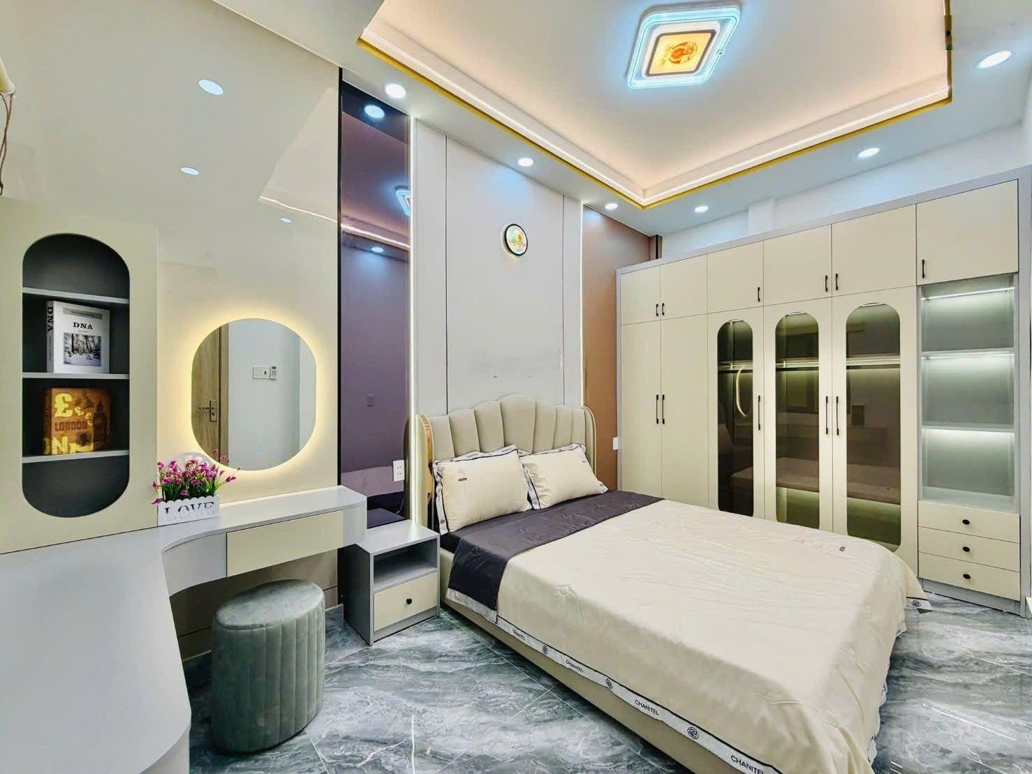 Bán nhà Gò Vấp Đỗ Thúc Tịnh P12, hẻm sau MT, 1 trệt 1 lầu, 3PN, DT 48m2, giá 5.85 tỷ