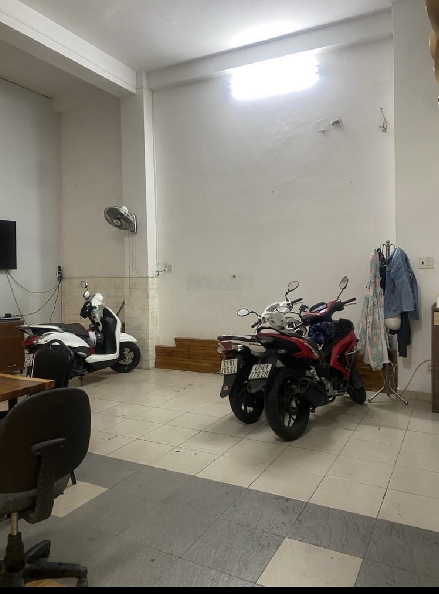 Bán toà nhà CHDV 7 tầng lầu thang máy - dòng tiền 250tr - mặt tiền đường Dương Bá Trạc P2 Quận 8