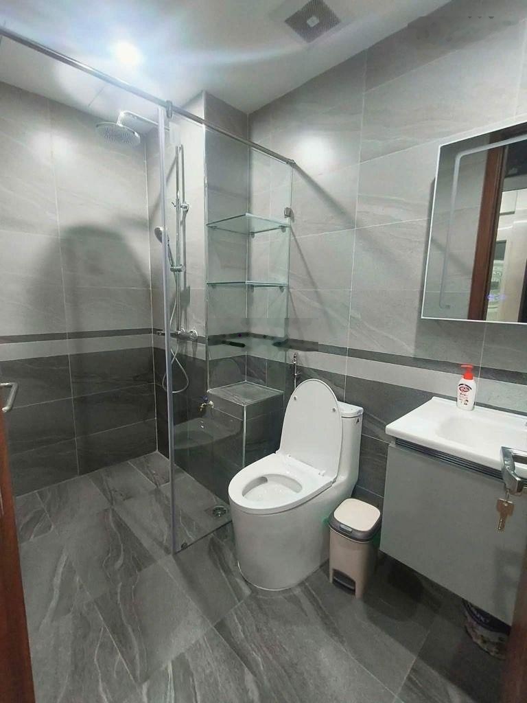 Siêu đẹp - mặt phố - bát khối - long biên - 70m - 5 tầng - mặt tiền 6 m - 18.6 tỷ - lô góc