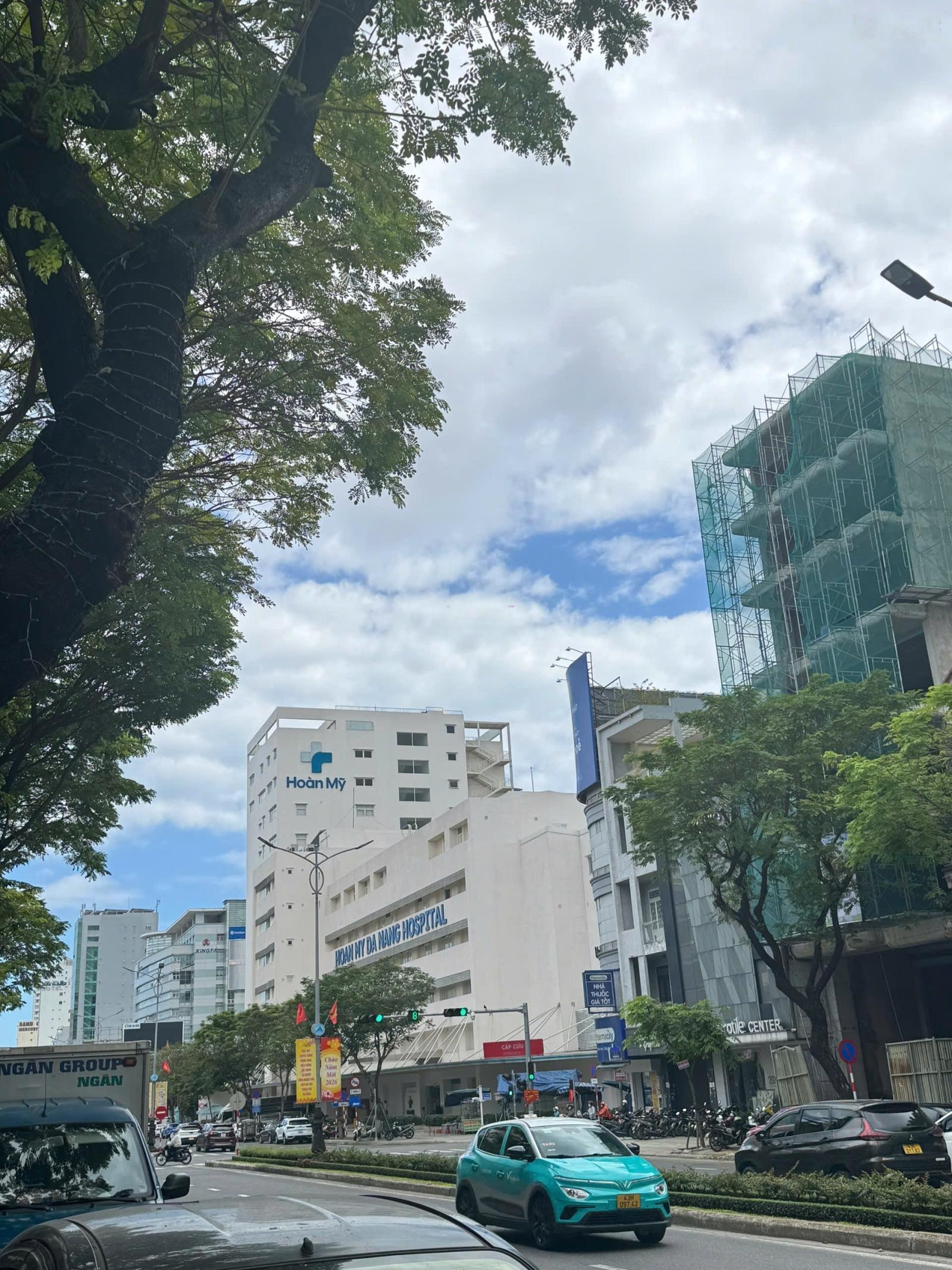 Bán nhà 4 tầng mặt tiền nguyễn văn linh toạ độ vàng trung tâm -