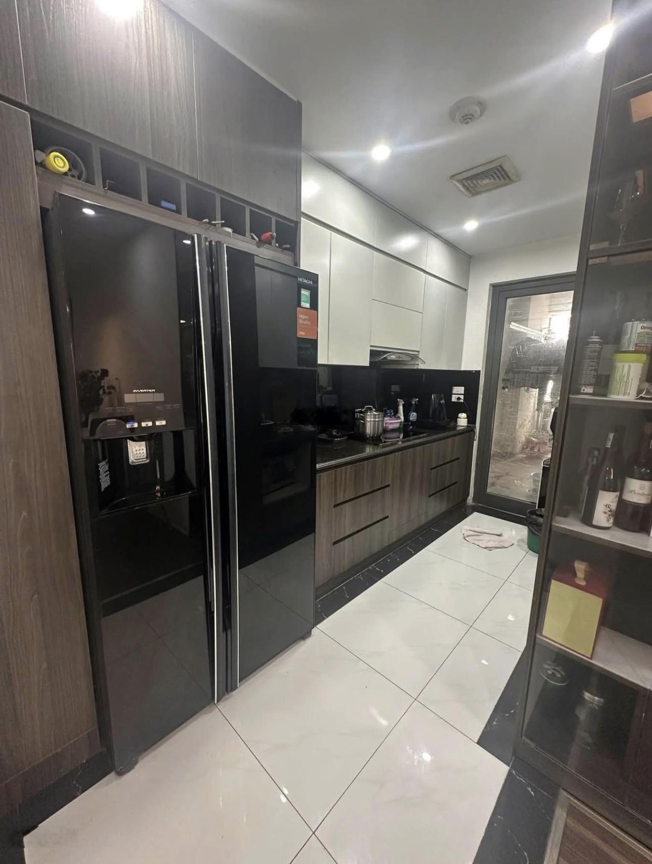 View pháo hoa - Siêu hiếm - Căn góc - Trục đẹp DT120m, 3pn, 2vs. Tầng trung. Full nội thất LH 096 9