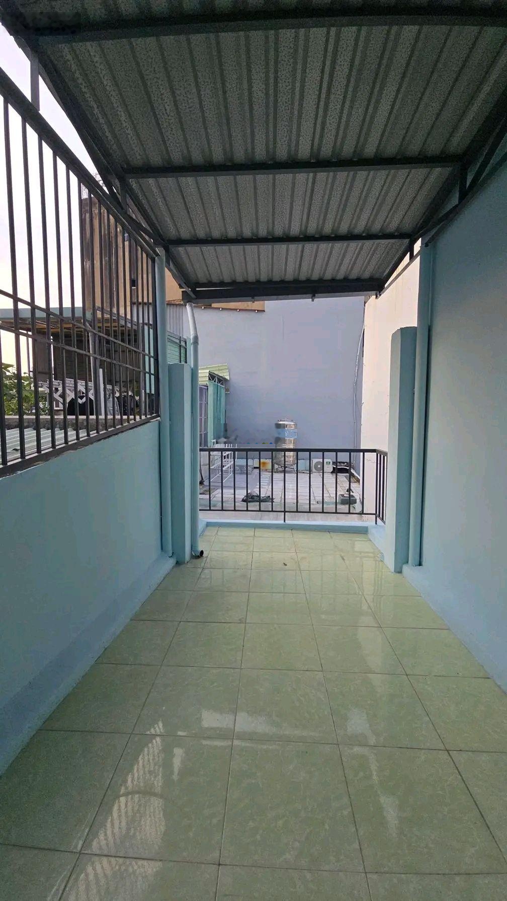 Bán nhà nhỏ q1, phố bùi viện-2,5 tỷ