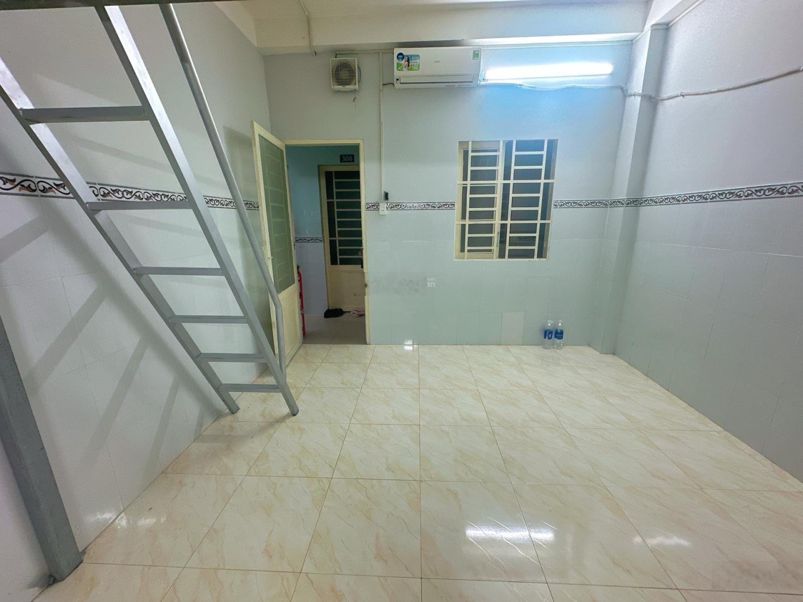 Chính chủ cho thuê phòng gác cao, máy lạnh sát trường ĐH Cảnh sát Nhân dân CS2 200m