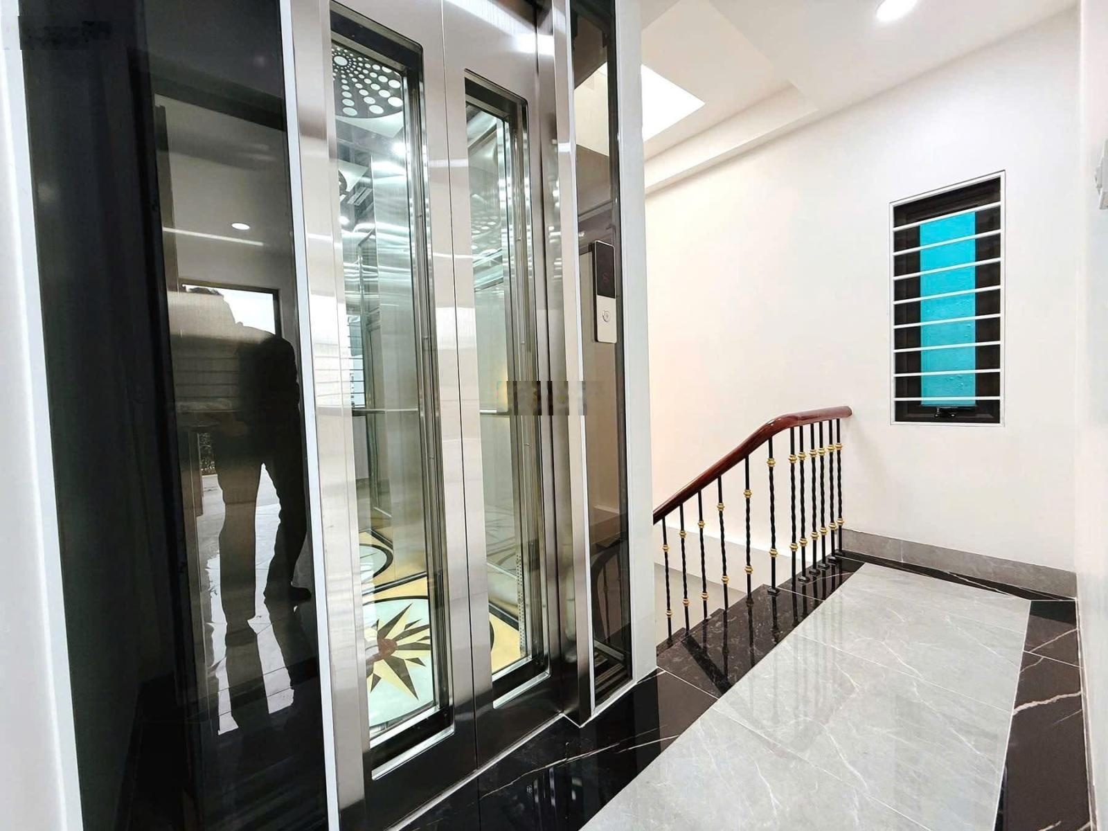 Huy Du,45m,7 Tầng thang máy, 4m mặt tiền. Phân Lô oto đỗ cửa.15,1Tỷ