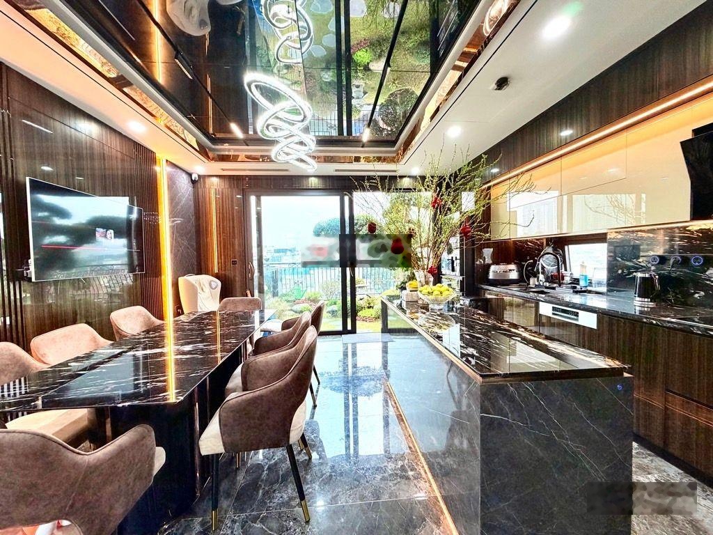 Người quen gửi bán nhà lô góc - thang máy - tặng nội thất tiền tỉ - tt phố cổ giá trị tiềm năng gần