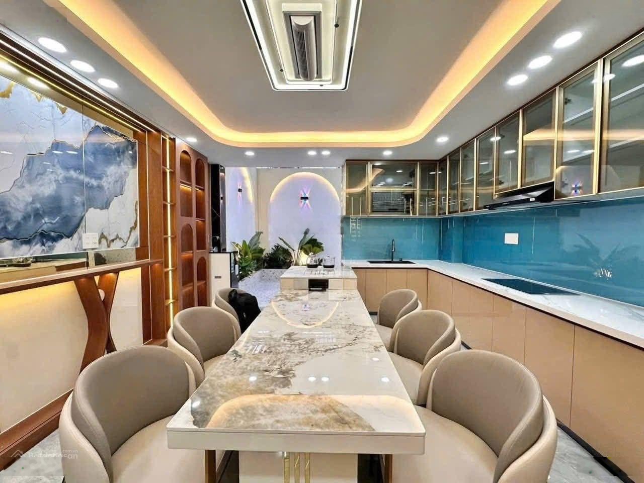 Nhà 5 tầng mới xây, đường ôtô 6m có lề, gần trường Đại Học Giao Thông Vận Tải