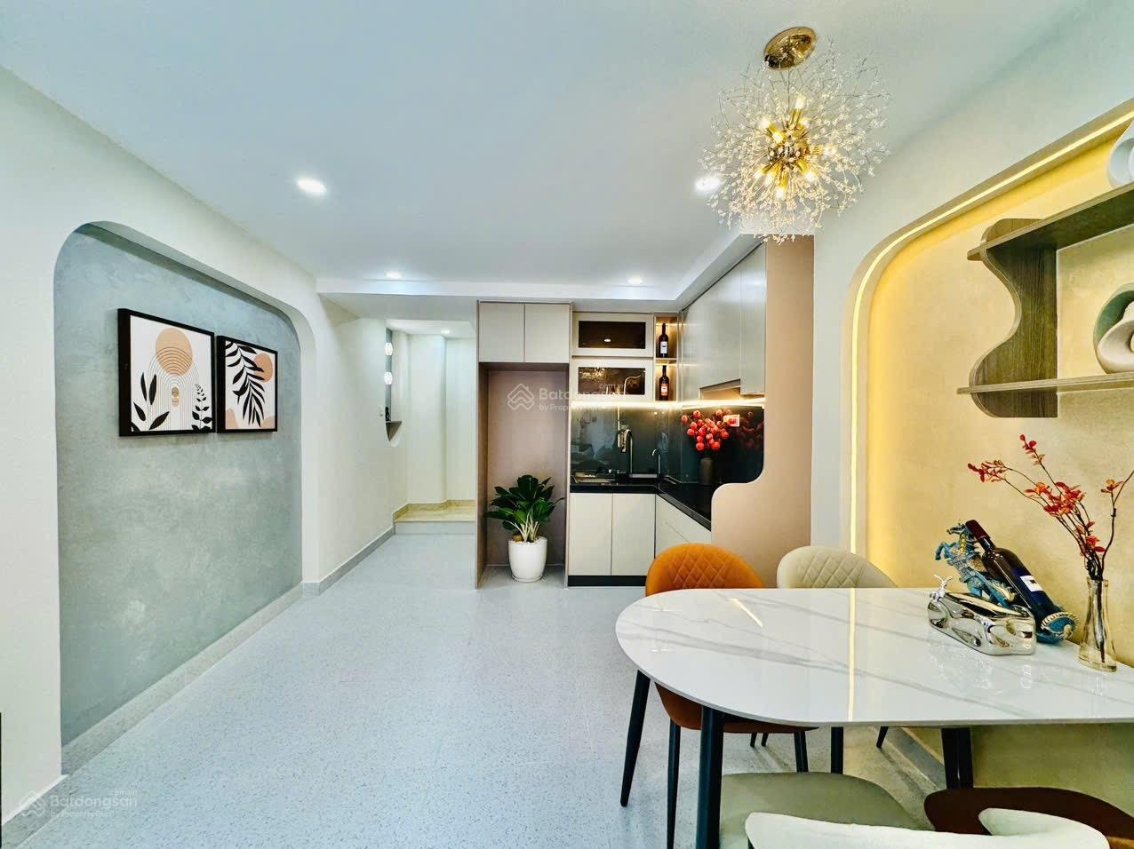 Siêu phẩm hẻm xe tải - góc điện biên phủ + d2 - 4 tầng lầu - chỉ 7,98 tỷ 69/... nguyễn gia trí