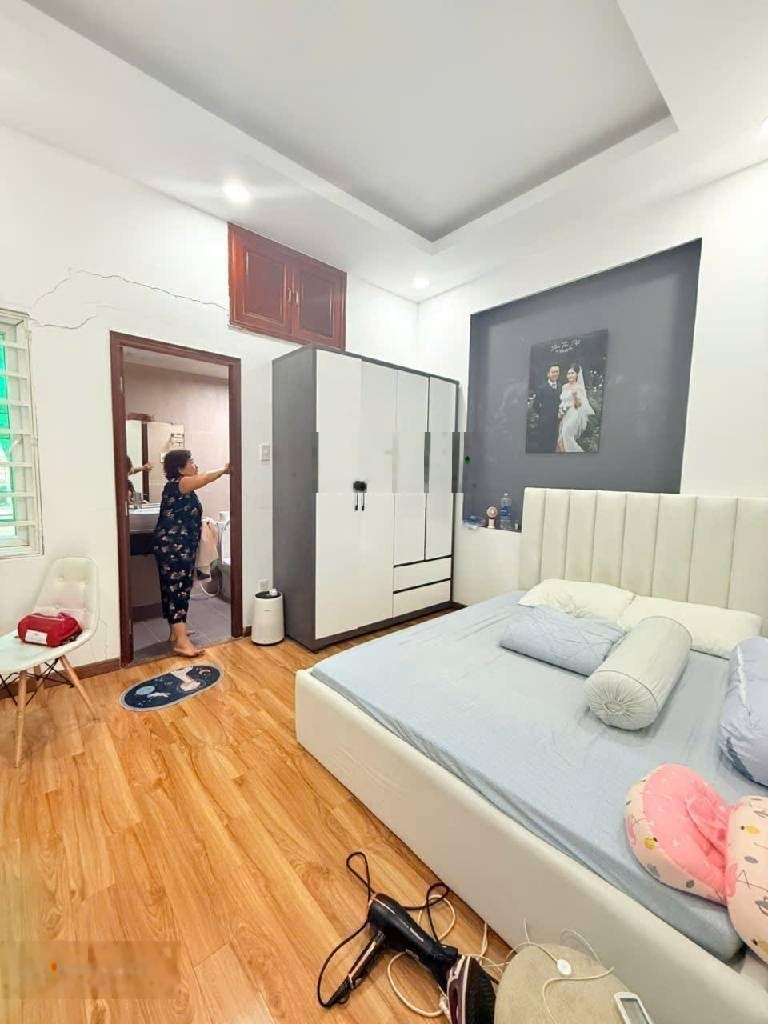 Bán nhà Lâm Văn Bền, 77m2, 2 tầng. P.Tân Hưng, Quận 7,Sổ Hồng Riêng, hoàn công, giá 8.3 tỷ