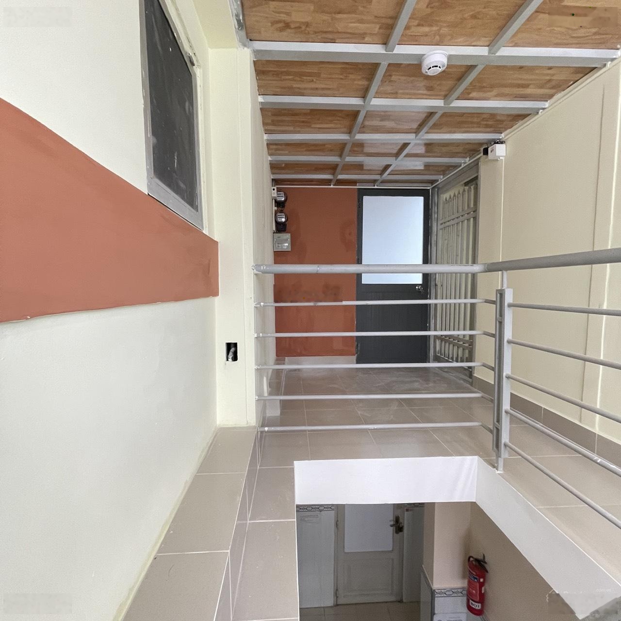 Cho thuê phòng trọ, gần cầu Chà Và, điện nước giá rẻ, P. Phú Định, TP.HCM