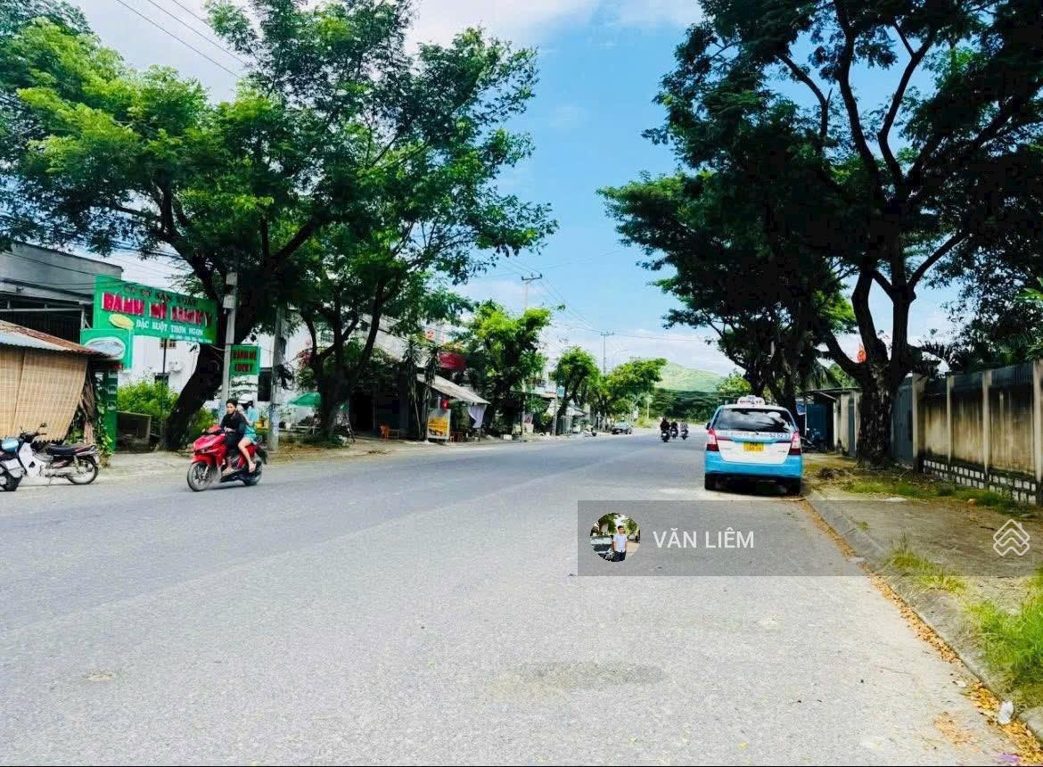 Đất đường Phong Châu rộng 22,5m - TĐC Đất Lành giá tốt đầu tư - Diện tích : 63.8m2 ( ngang 4m )