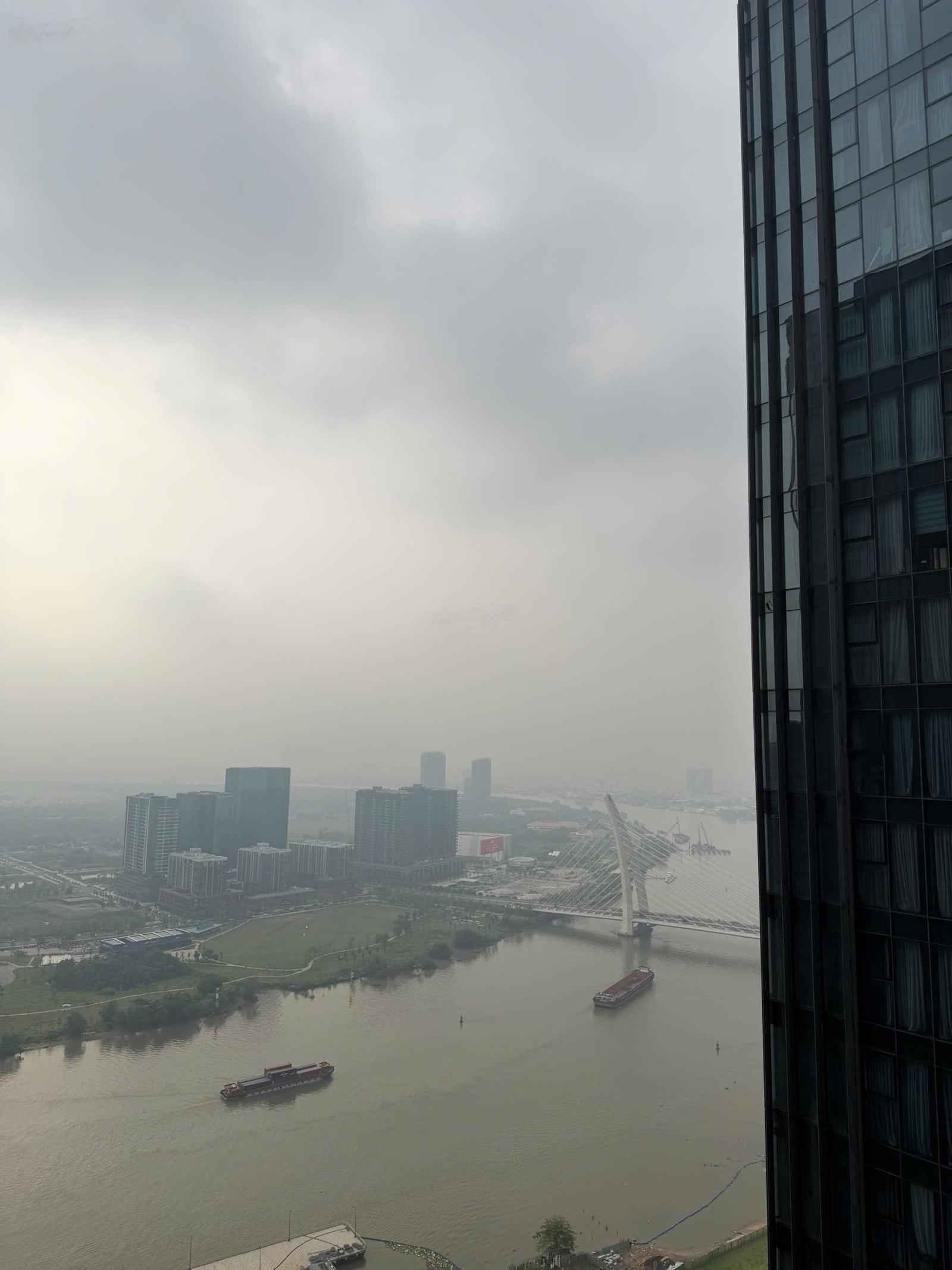 Bán 1pn A1-42.01 Full nội thất Hdt 22tr/thang giá 10.8ty chính chủ 0937600779