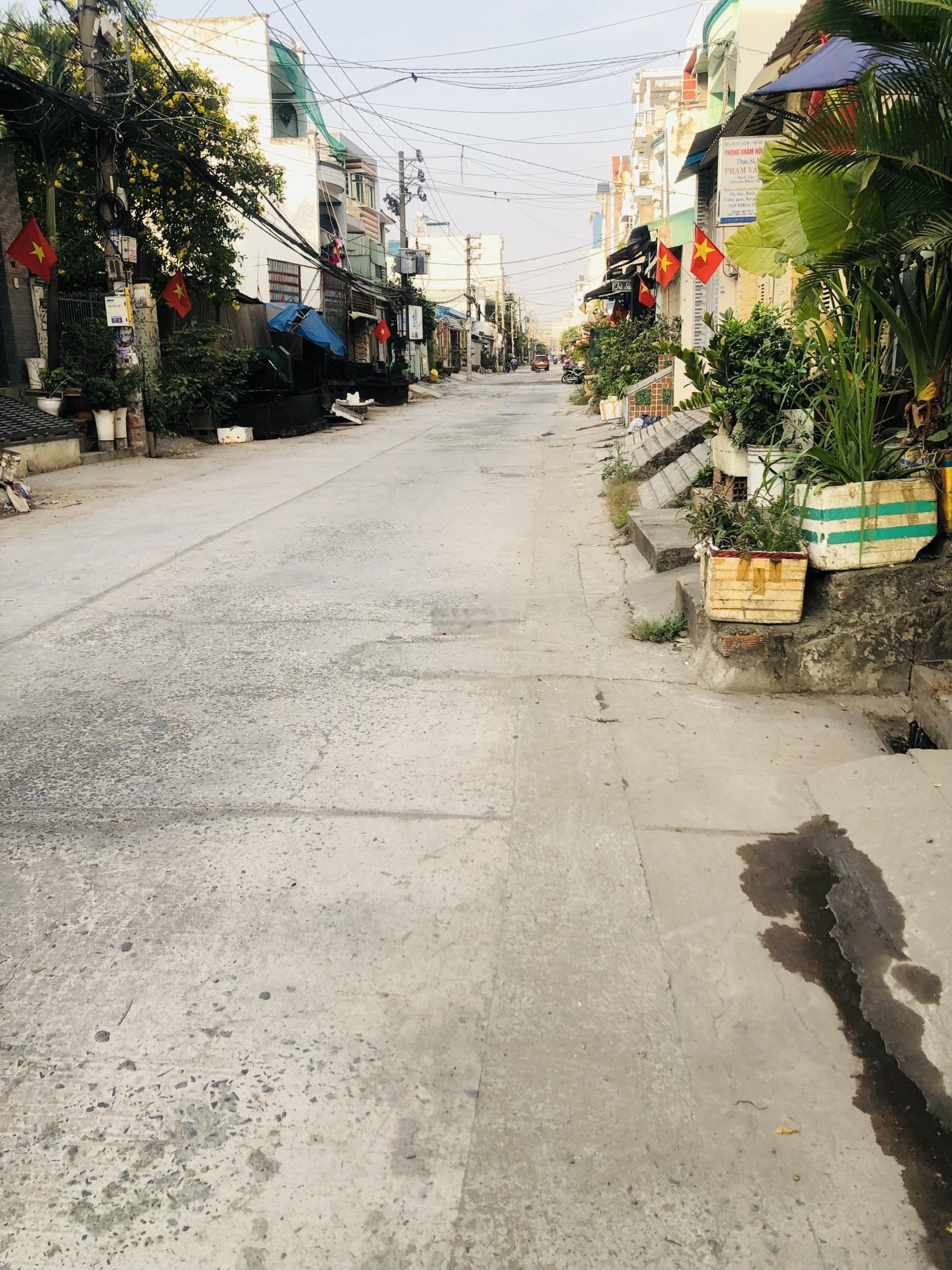 Bán nhà hẻm xe tải thông 8m bến phú định-4x18m-3tầng-chỉ nhỉnh 6 tỷ