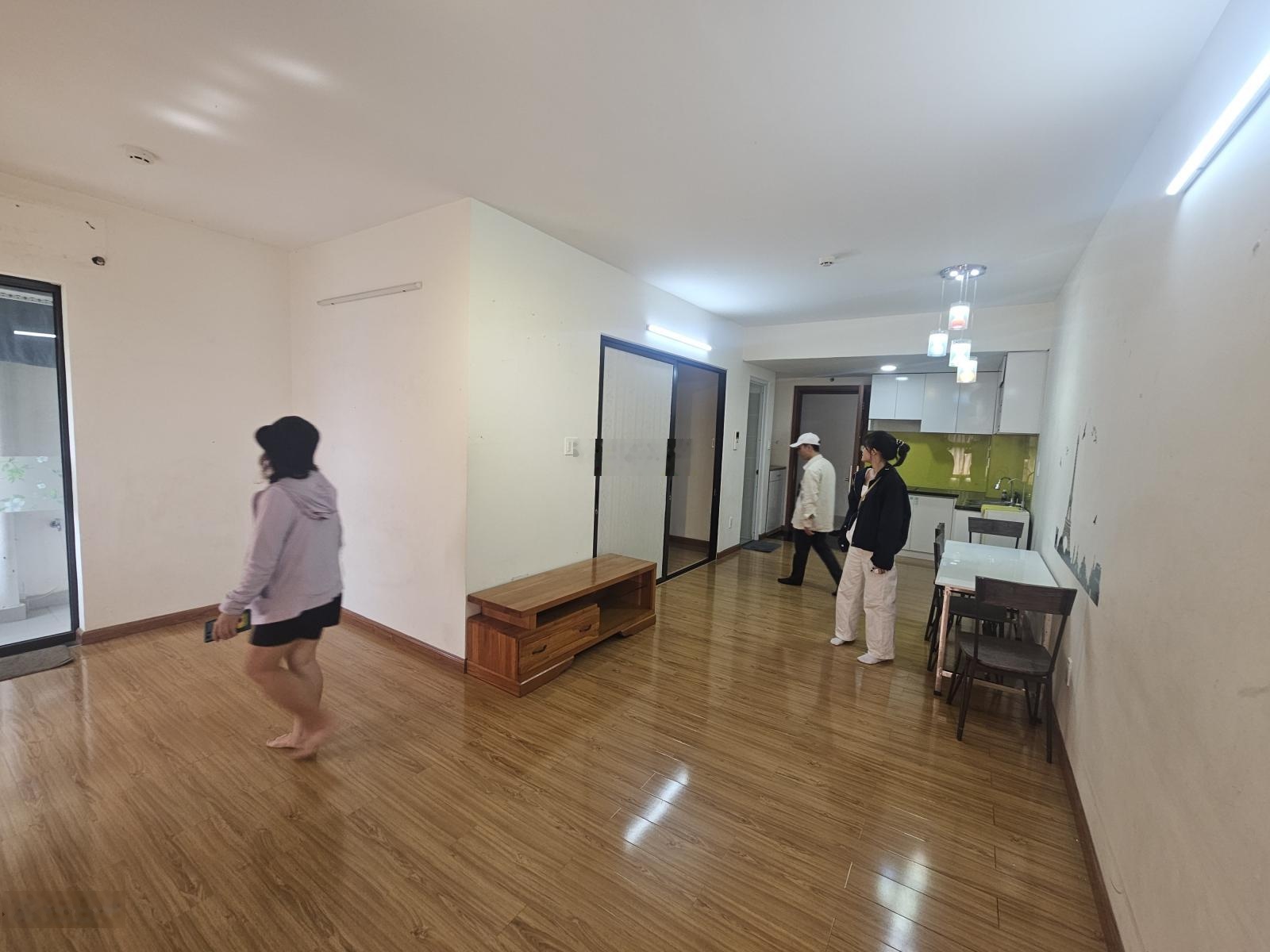 Chính chủ cho thuê flora anh đào 7,5tr 1pn+; 1wc nhà mới đẹp cao cấp