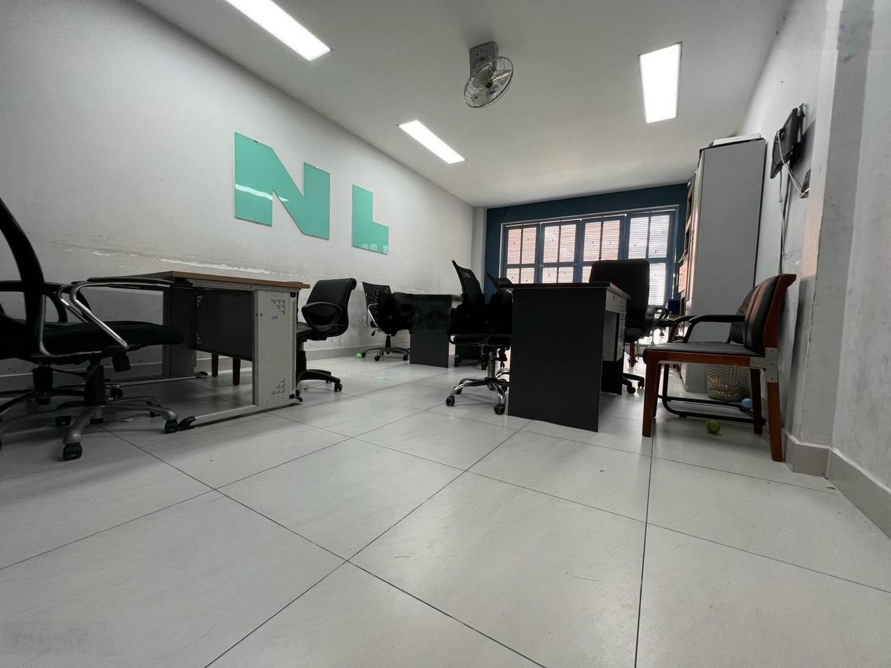 Nhà Quang Trung, P. 10, GV. DT: 4,2m x 18m nhà trệt 2 lầu ST, đường 10m, có vỉa hè, giá: 9,4 tỷ TL