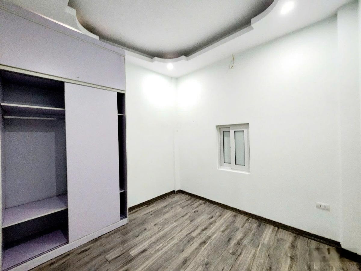 Bán nhà dân xây phố Đội Cấn trung tâm Ba Đình - Nhà đẹp 2thoáng nội thất sịn sò DT 42m2 - Nhỉnh 6tỷ