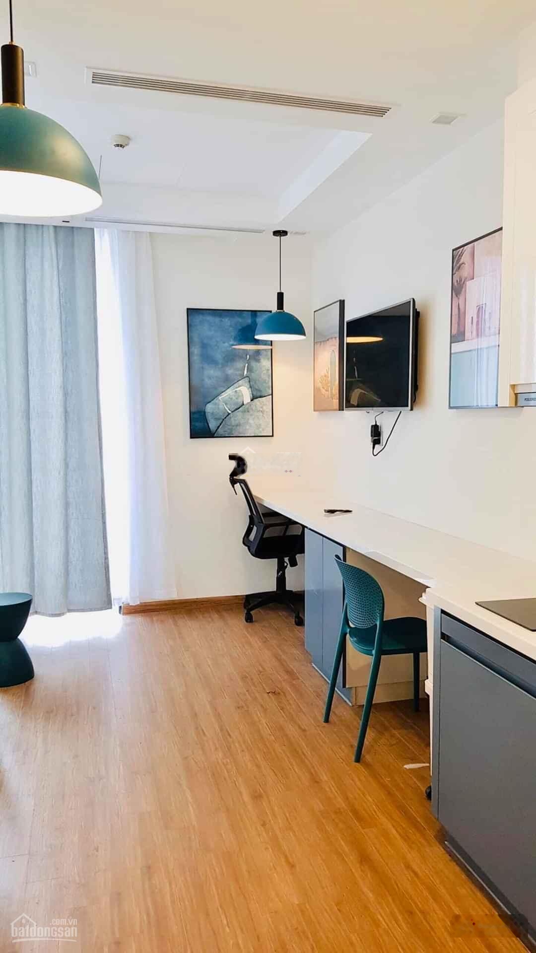 Chính chủ cho thuê cao cấp Studio 30m2 nội thất cơ bản đến full đồ Luxury Vinhomes Green Bay Mễ Trì