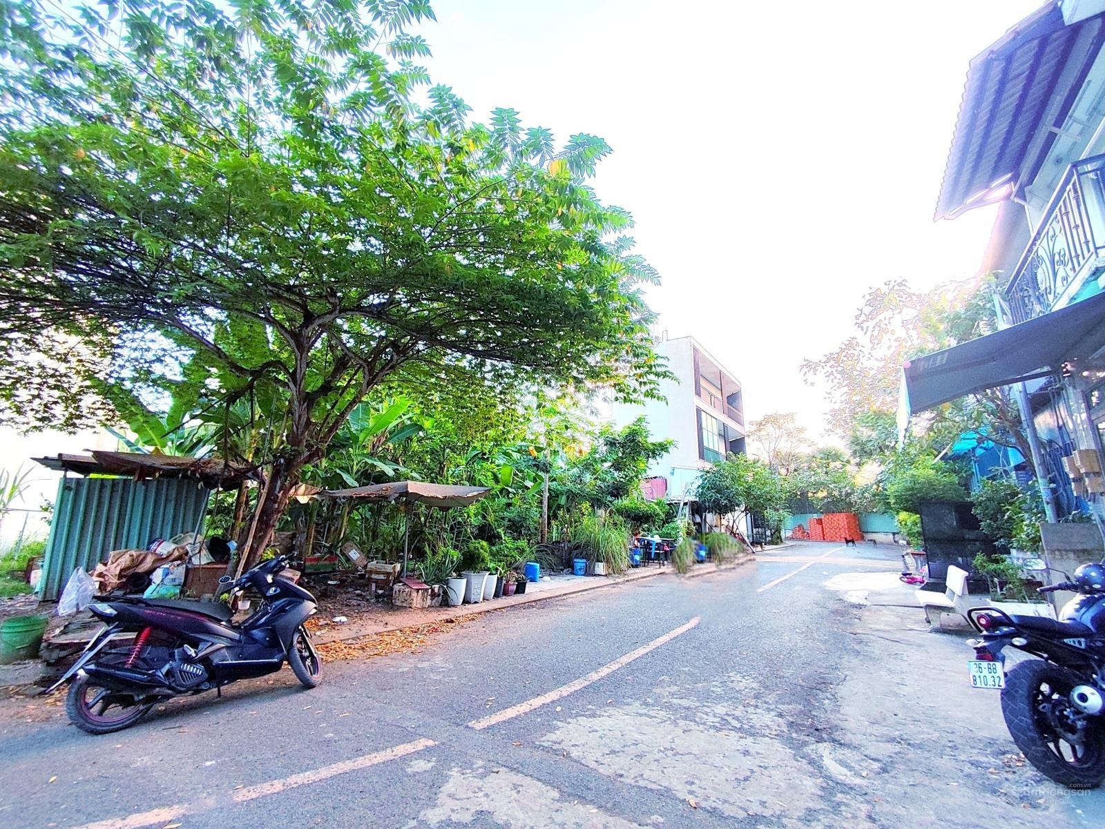 Bán lô góc Đsố 1 Nguyễn Duy Trinh P. Long Trường Q9 giá tốt