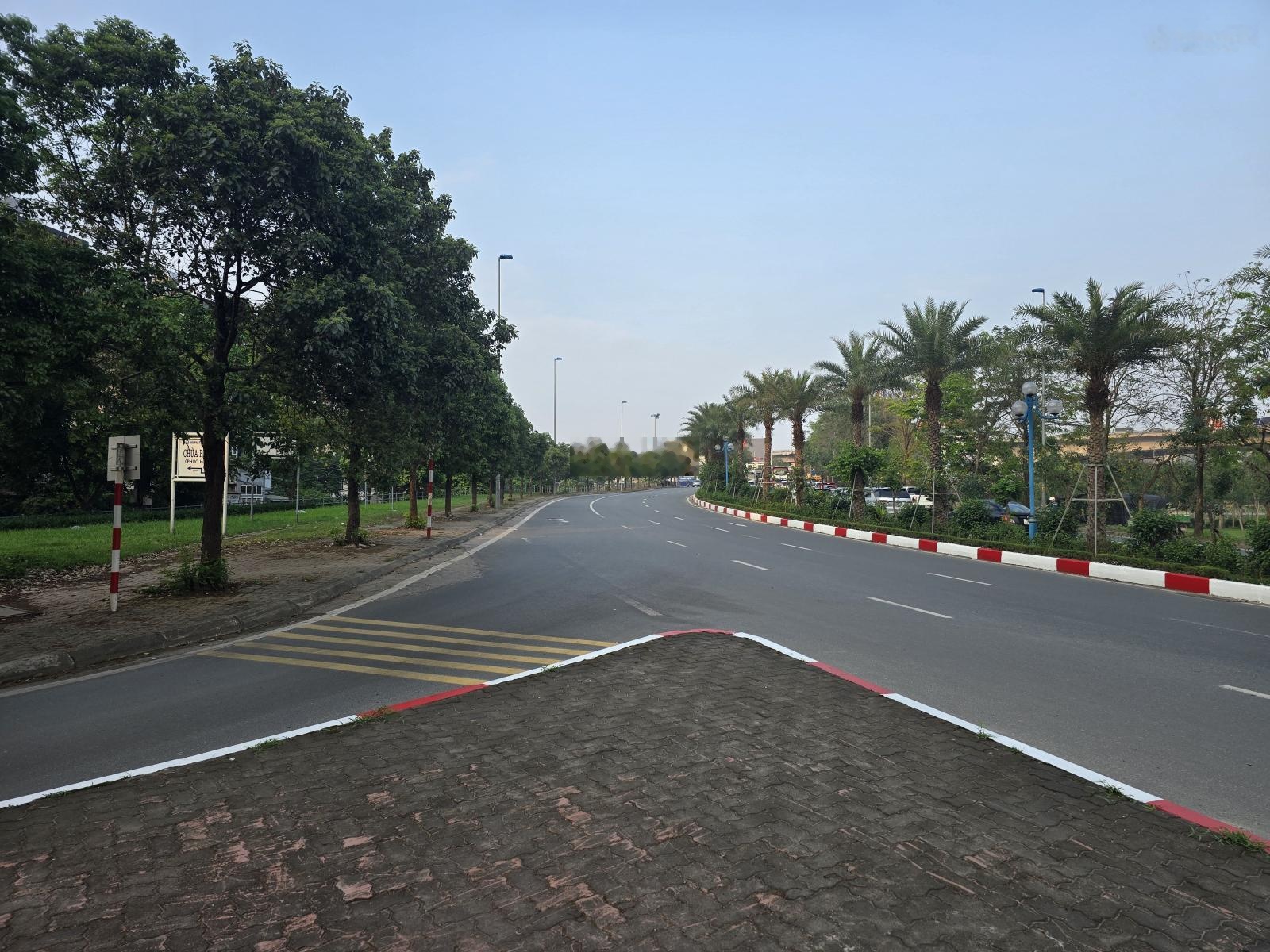 Lô đất siêu hiếm chân cầu Nhật Tân, cạnh Ciputra 500m2 vuông vắn, cực hợp xây văn phòng, MT 24m