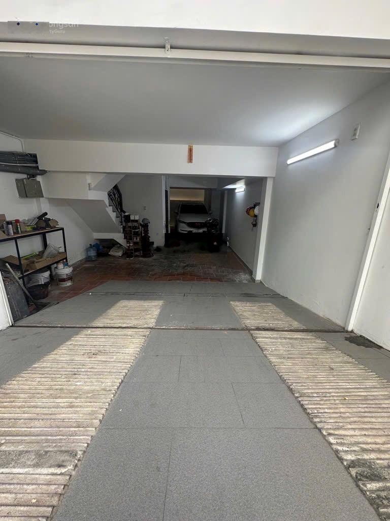 Hiếm - nhà đẹp 5 tầng + thang máy + hầm gara hẻm ô tô tránh Phan Văn Trị, Phường 5, Gò Vấp 17tỷ TL