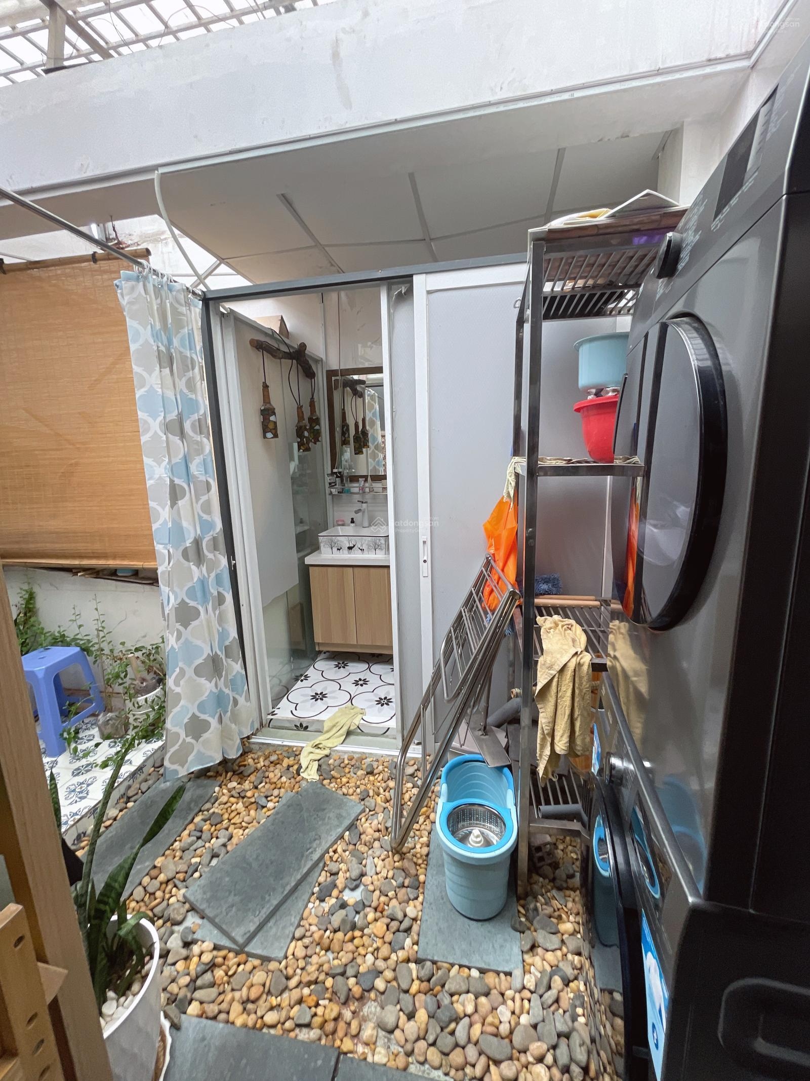 Cho thuê mặt tiền đường hoa lan (phan xích long) phú nhuận