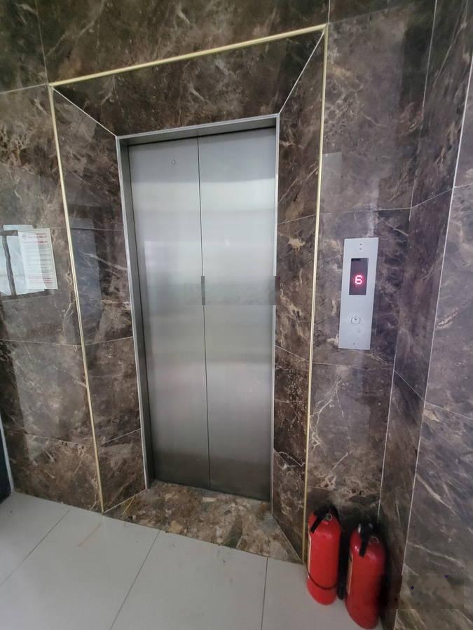 Chính chủ bán nhà mặt phố Tân Mai Kim Đồng 9T thang máy lô góc cho thuê 250tr/th 150m2, hơn 80 tỷ