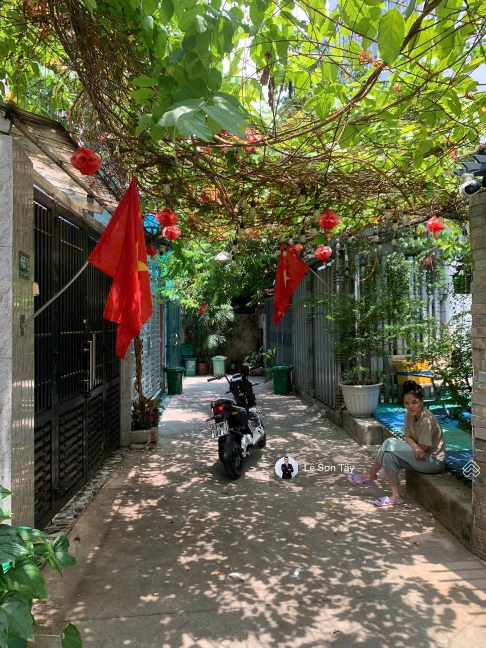 Chính chủ bán lô đất 455/16 Lê Văn Lương, P. Tân Phong, Quận 7. Giá: 4,8 tỷ TL nhẹ