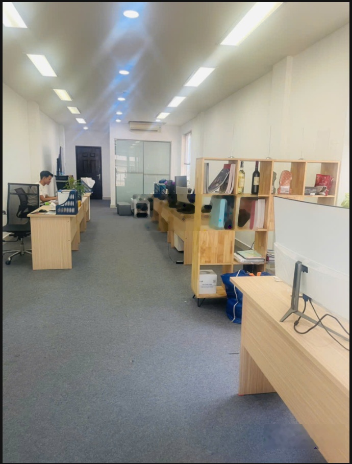 Văn phòng 68m2 full nội thất cơ bản MT Nguyễn Công Trứ, trung tâm Quận 1