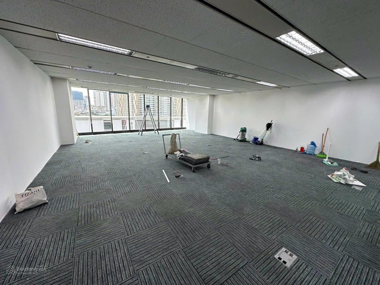 BQL cho thuê toà nhà văn phòng The Zei Plaza dt 100 - 200 - 500 - 800 - 1500m2, giá thuê 150/m2/th