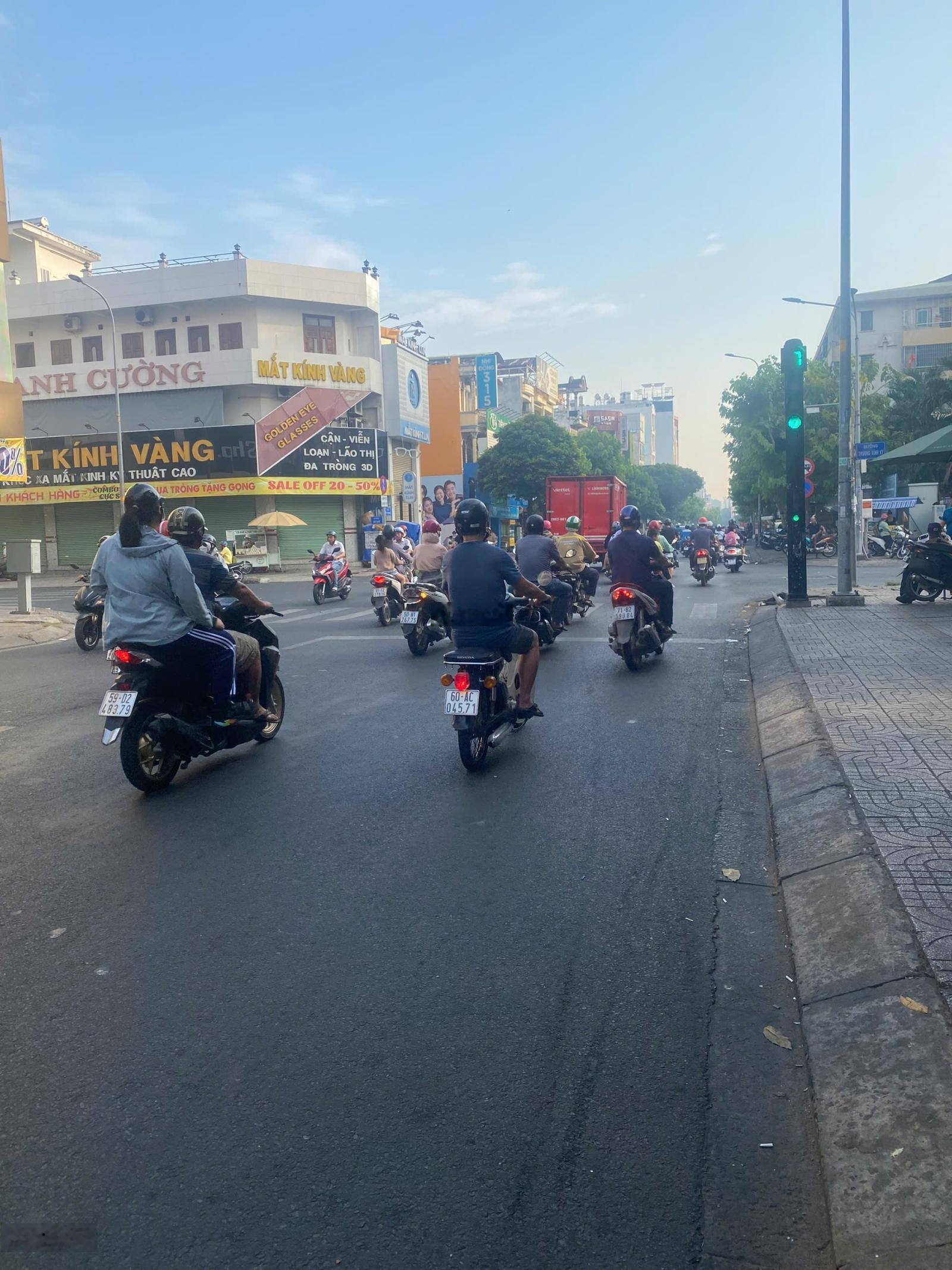 Bán Mặt tiền Lê Văn Việt - Ngay Ngã Tư Thủ Đức 11mx35m Hầm 7 tầng - HĐT: 250tr/tháng - Giá 45 tỷ