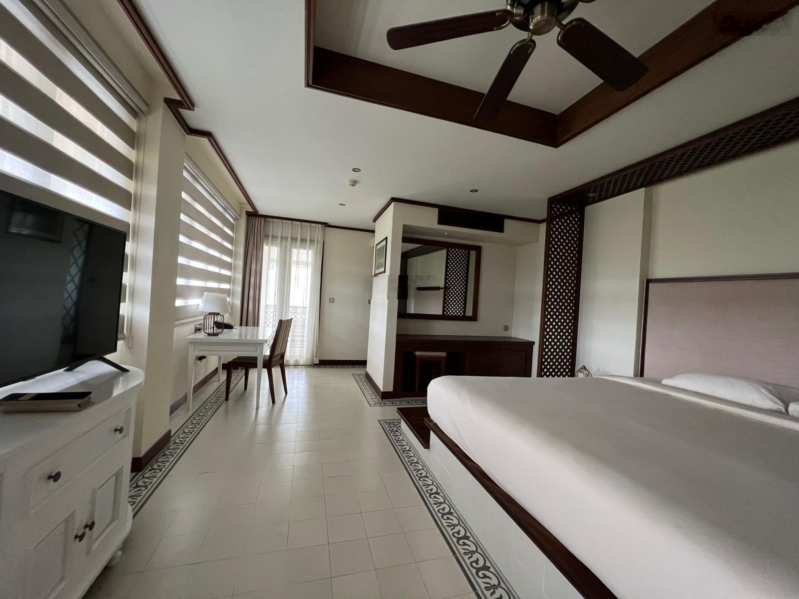 Bán villa 3 mặt tiền view sông Trần Nhân Tông, Hội An 900m2 kín phòng đến cả tháng