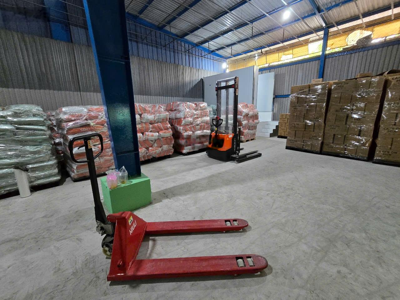 Cho thuê nhà xưởng kho quận 7 dt 400m², nền bê tông chịu tải, an ninh 24/7.