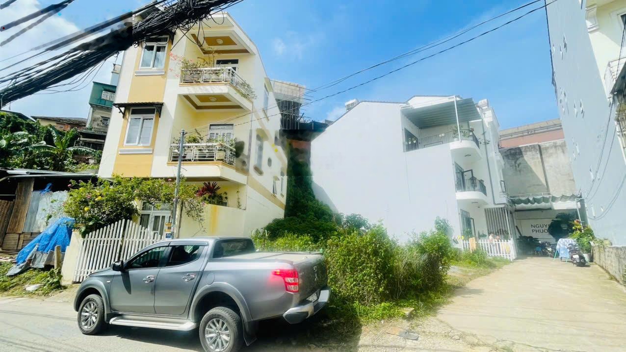 Bán gấp mặt tiền 9m, trung tâm Đà Lạt, giá 9 tỷ