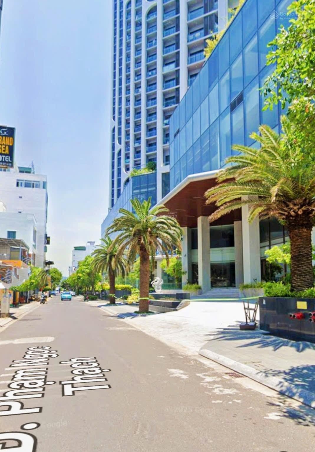 Nhà 6 tầng sát Scenia Bay, view biển khá đẹp ra biển Hòn Chồng: 60m giá: 13,5 tỷ