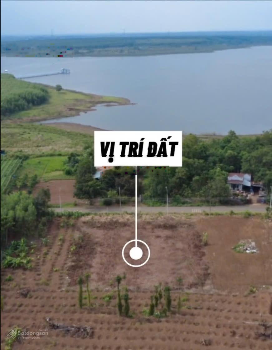 Cần tiền bán lô đất đẹp 1209m2 ngay khu dân cư, hướng ra hồ Bàu Cạn, vuông vức, giá thương lượng