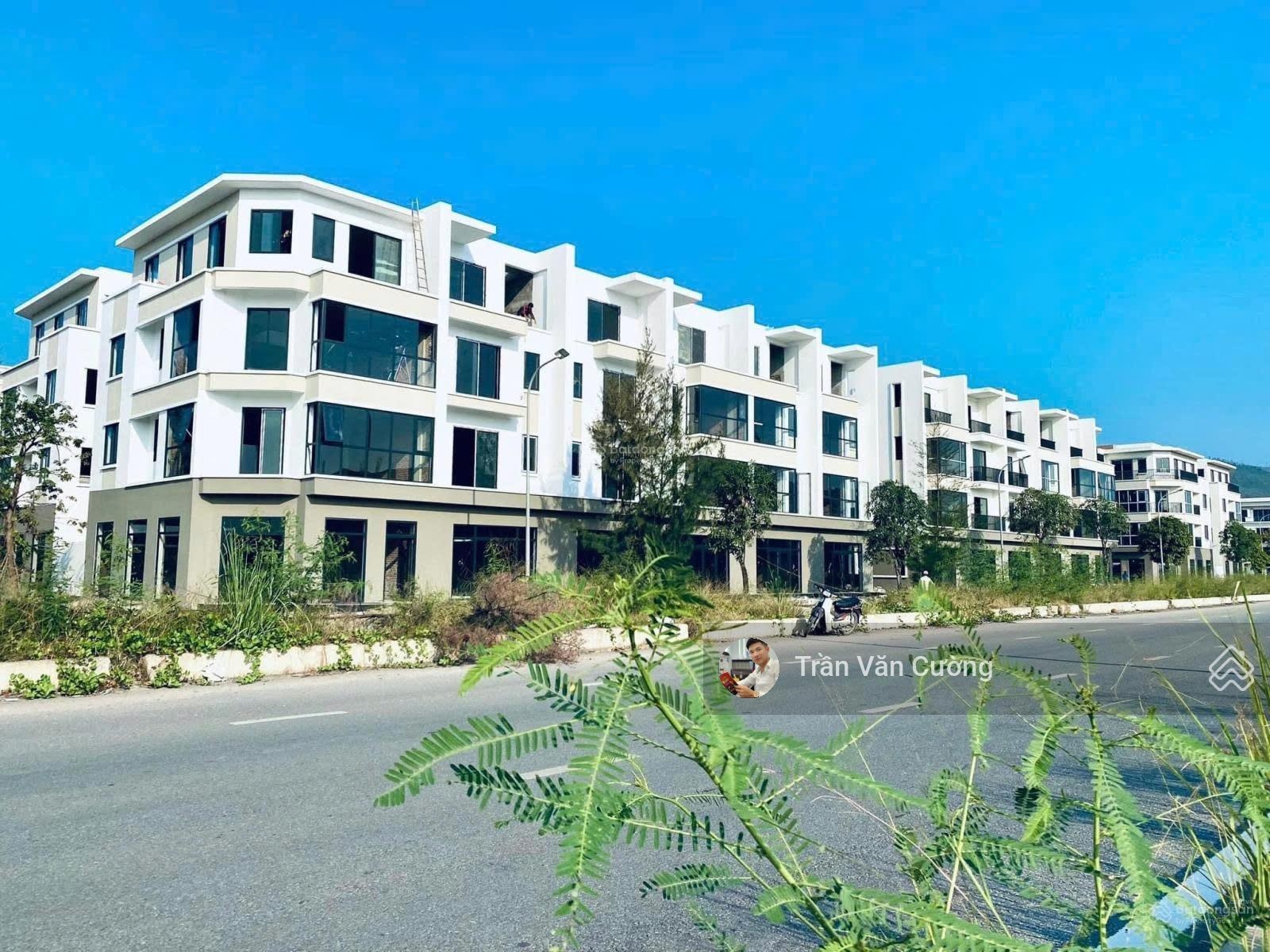 Bán căn 75m2 mặt kênh + công viên giá 20tr/m2 tại FLC Tropical Hạ Long