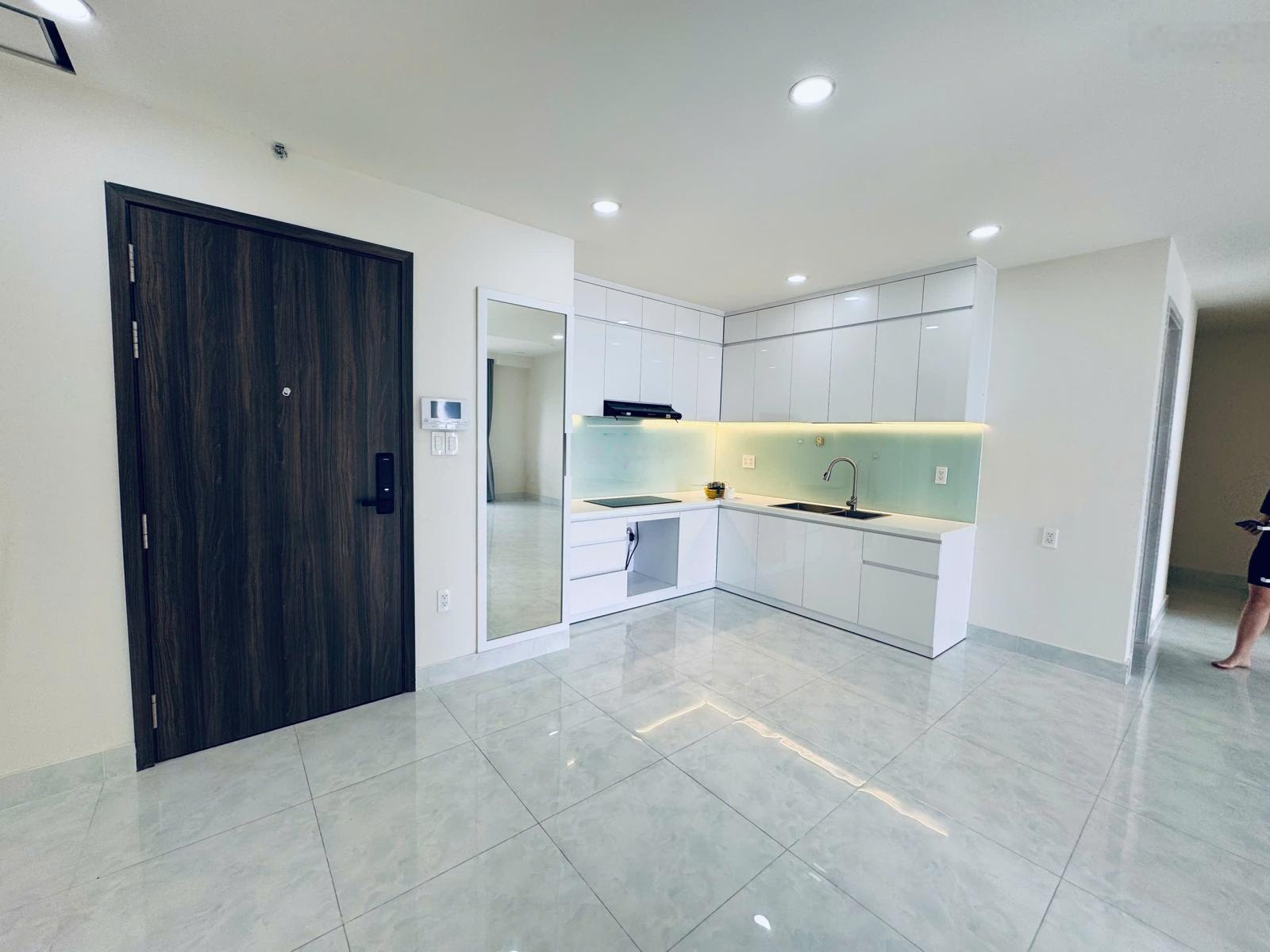 Thuê trước tết tặng vàng lấy vía chỉ 14tr (thương lượng) lavida plus 2pn ntcb, duy nhất 1 căn