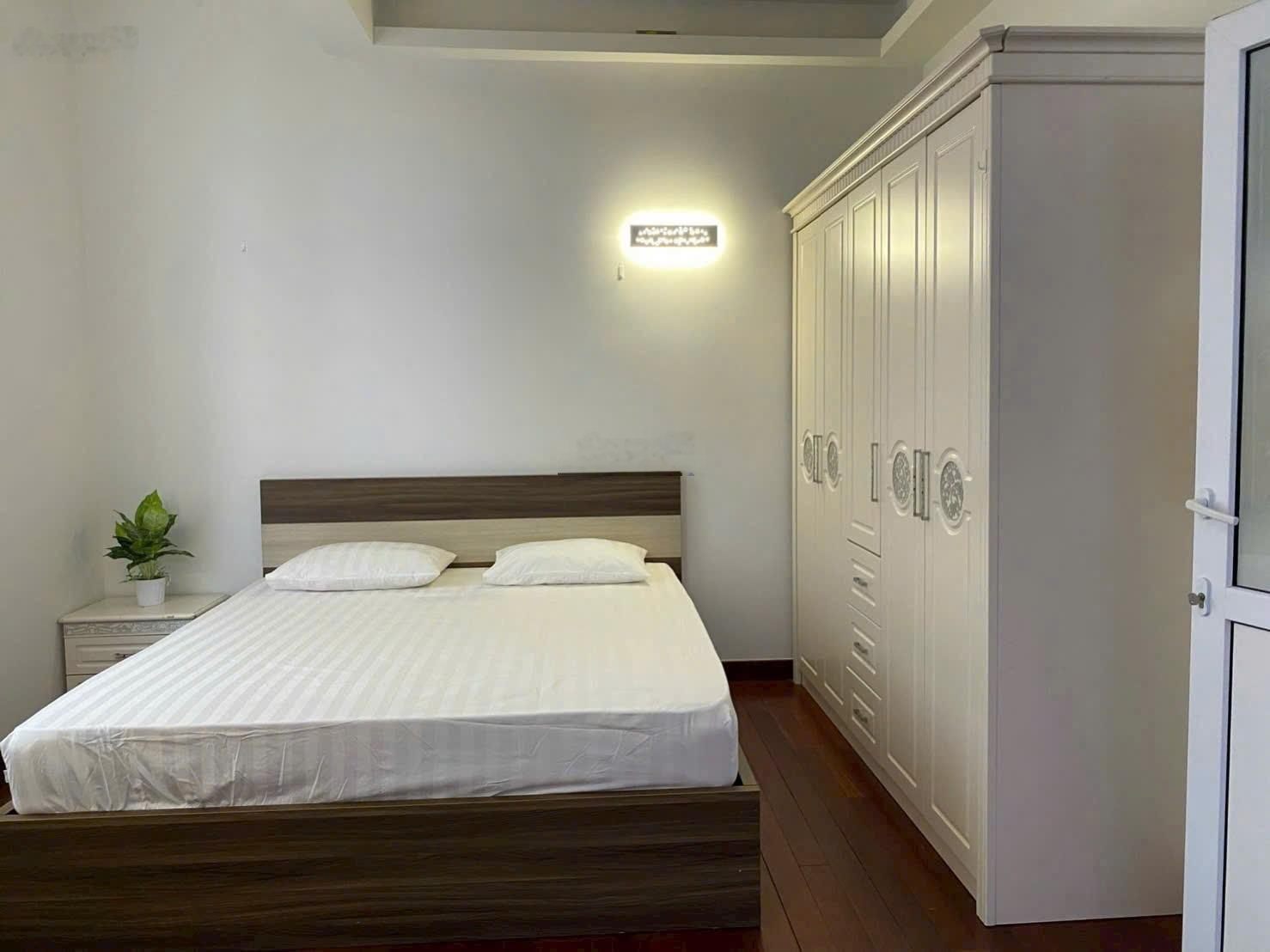 [ Nhà 4 tầng _ hẻm ô tô Lý Thánh Tôn ] cách biển Trần Phú : 500m Giá : 10 tỷ