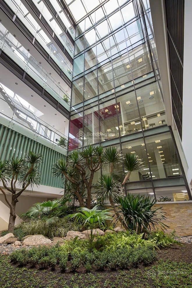 Cho thuê nhà mặt phố Huỳnh Thúc Kháng, 372 triệu, 4600 m2, giá cực chất