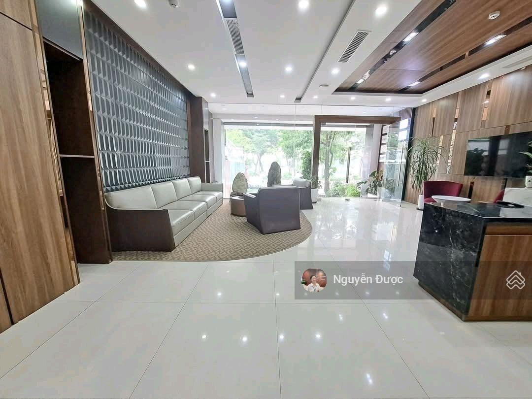 Mặt phố Nguyễn Hữu Thọ, view Linh Đàm, kd đỉnh, dt 200/250m, mt 7.7m, sổ vuông, 2 mặt phố, 8 tầng