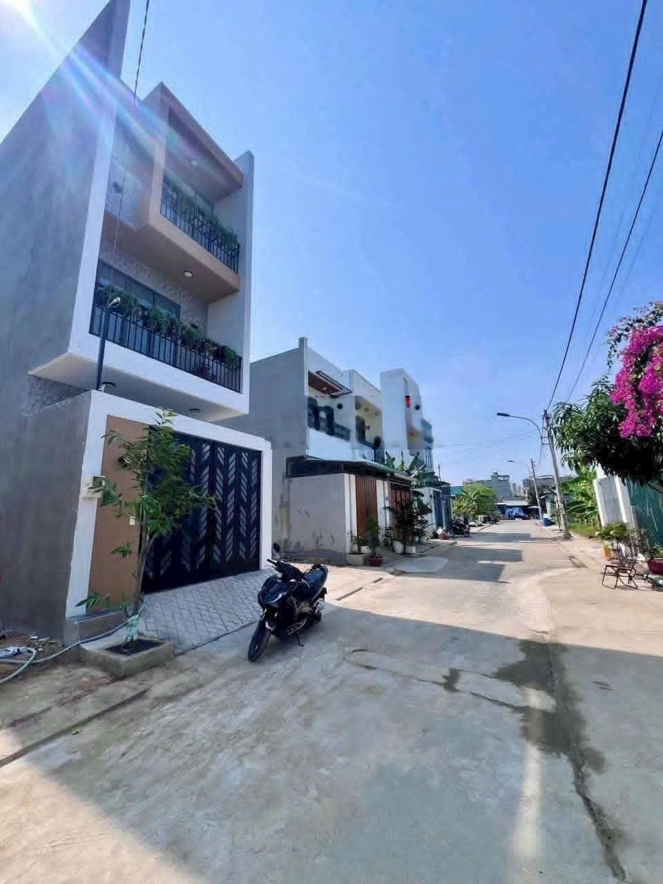 Bán lô đất đẹp rẻ nhất phường long trường 4.5m x 12m