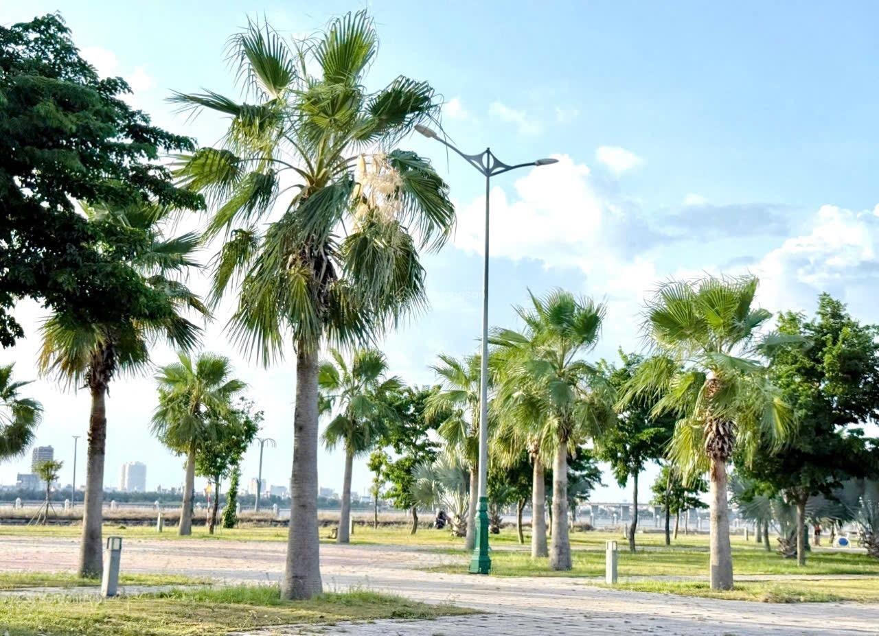 ** hot* cắt lỗ 1 tỷ* - bán lô 350m2 2 mặt tiền bt bà điều giá chỉ 8,2tỷ( r = 25m)