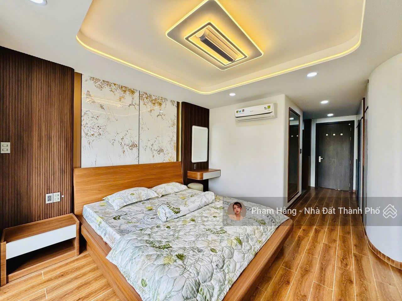 Bán nhà hẻm xe hơi thang máy đẹp y hình