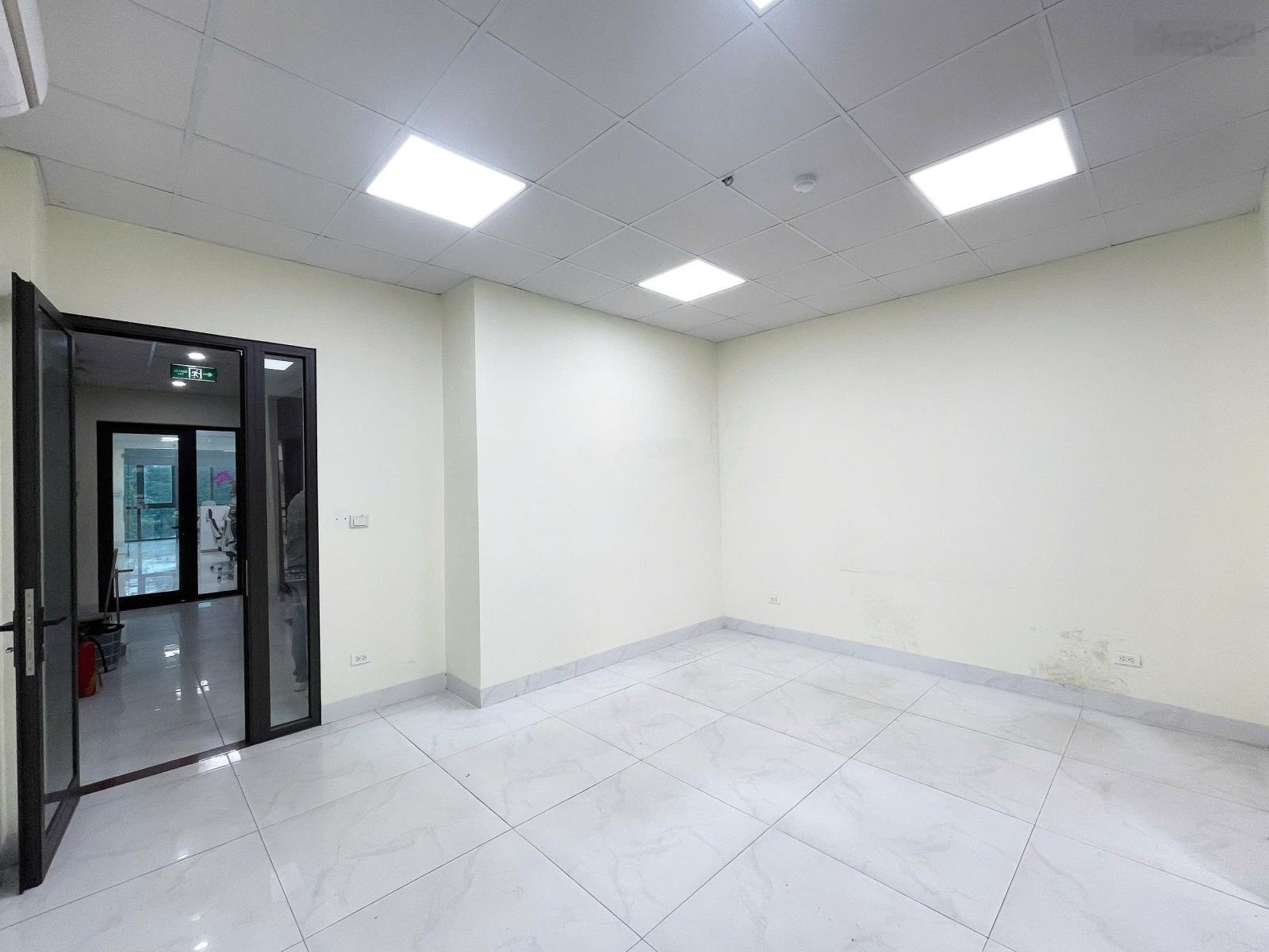 Cho thuê sàn VP 30m2 - Trần Vỹ, Cầu Giấy, Hà Nội