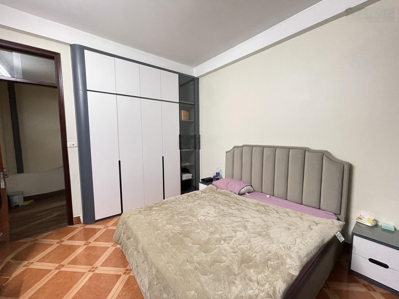 Hạ chào 1 tỷ - hiếm - 10,5 tỷ nhà Nguyễn Sơn - ô tô tận cửa - 45m2 dân xây chắc chắn