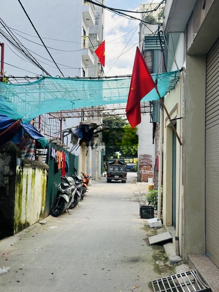 Bán lô đất lô góc hai mặt thoáng Việt Hưng - Long Biên