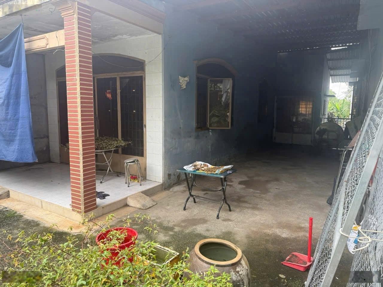 Bán nhà nát CN 195m2, 1pn, đường Đình Phong Phú Quận 9