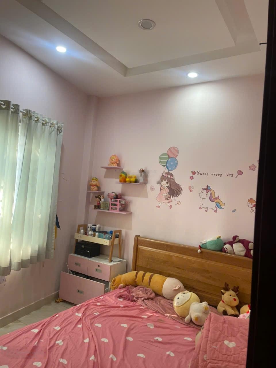 Nhà 3 tầng đường dân chủ p bình thọ, thủ đức. ô tô trước nhà. giá quá rẻ luôn, hơn 5tỷ.