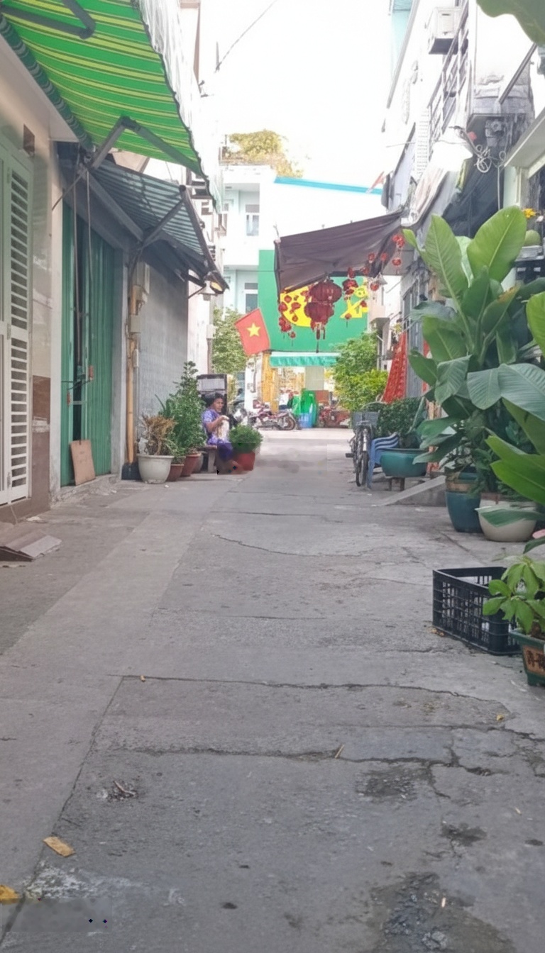 TTQ8 = Phạm Thế Hiển - lô góc 3 mặt thoáng - xe hơi đỗ cửa - 3.35 tỷ