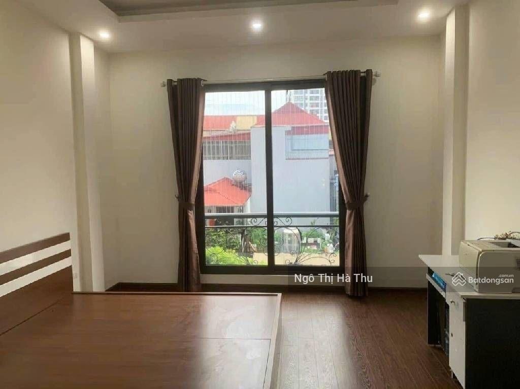 Bán nhà nguyễn sơn, bồ đề, ngõ ô tô đỗ cổng, nhà 5 tầng, dt: 31m2. lh: 0976199003